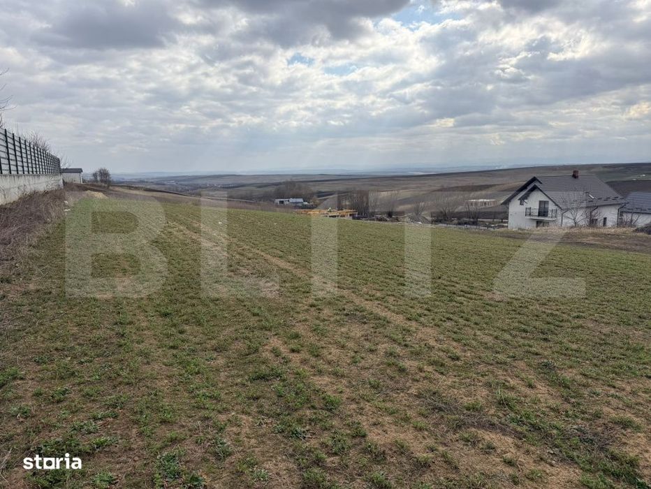 Teren intravilan, 800 mp, utilitati la 100 m - zona Moara