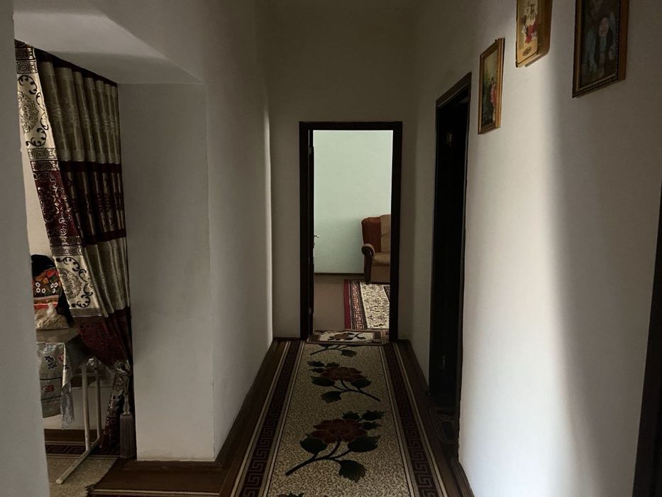 Qorako’l tumanida 6 sotiik kotedj sotiladi