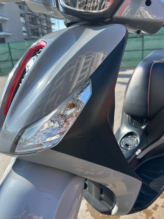 Piaggio Medley S 125CC 2021 + accesorii de 700€