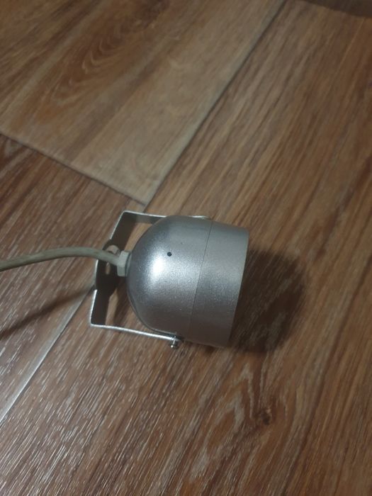 Продаются аналоговые камеры.белая 100 серебристая 100