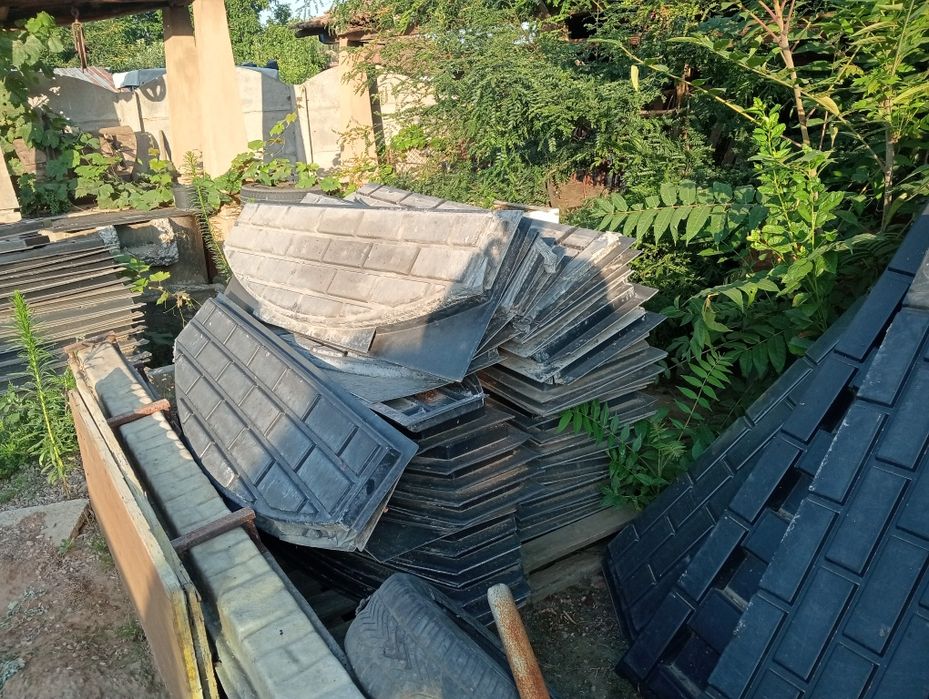 Vând matrite gard abs