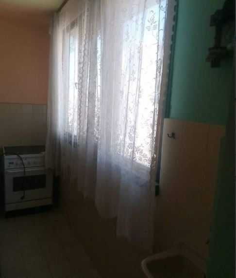 Дава се под наем Двустаен апартамент в Бургас, Меден рудник - зона Б - 76 кв.м за 175 € - Снимка #2