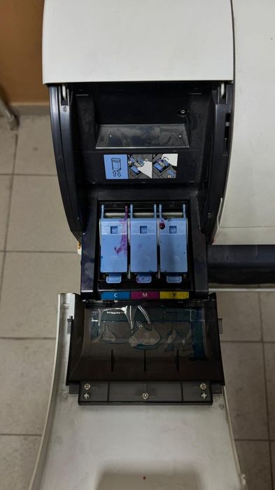 Продам Плоттер Canon imagePROGRAF IPF770