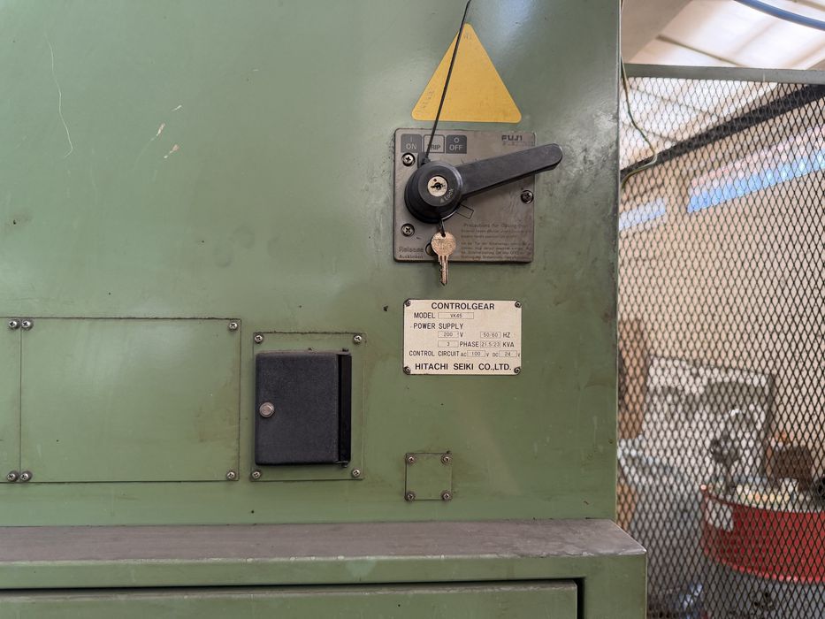 HITACHI SEIKI VK45 Vertical Machining Center
