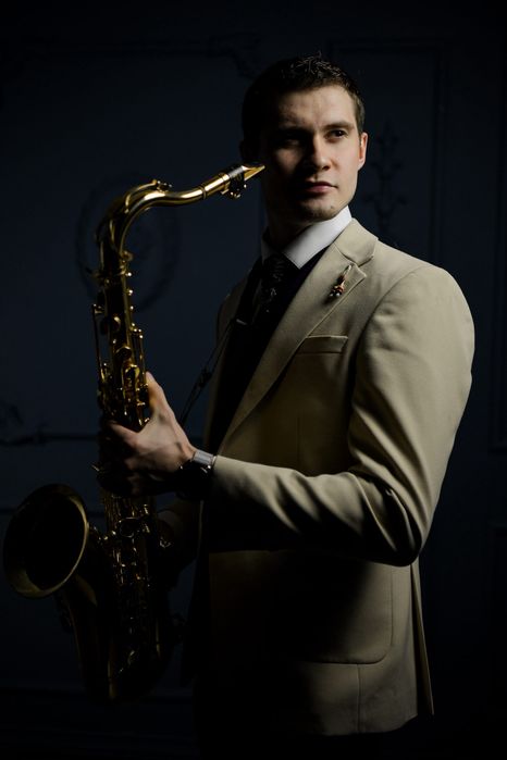 Саксофонист Алматы Владимир Логинов