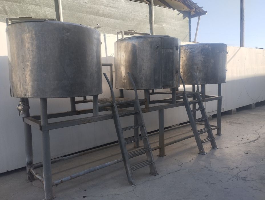 Продаются нержавеющие бочки объемом 1250 литров (Цена договорная)