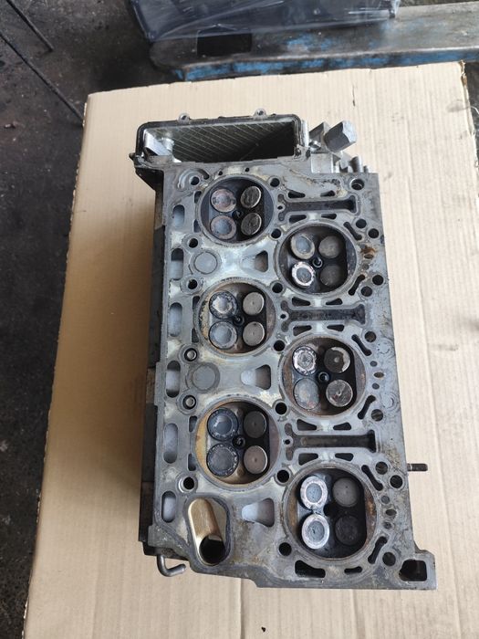 Цилиндрова глава А8 4ЕD3 6.0W12 450к.с. код BHT