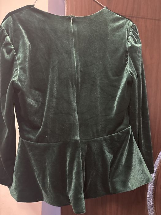 Costum in stare buna