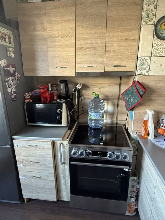 Цяла кухня готварска печка миялна + подарък