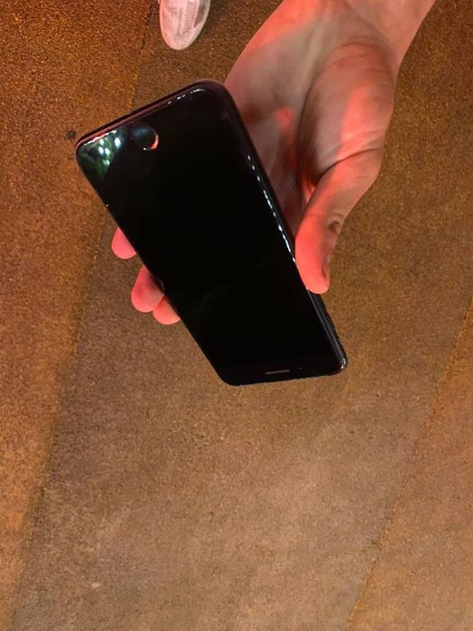 Iphone 7 plus qora
