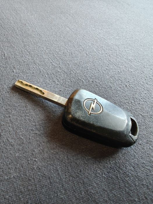 ключ от opel zafira B