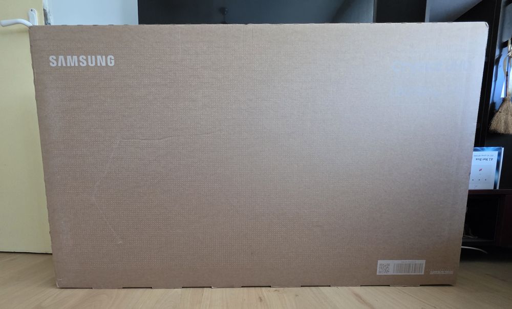 Чисто нов Samsung 55-инчов Crystal UHD U8000F (Модел 2025)