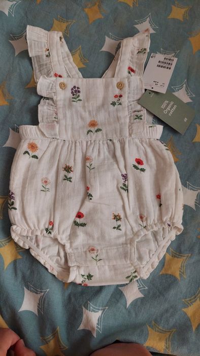 Нов бебешки гащеризон 4-6 месеца за момиче