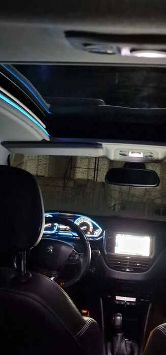 Peugeot 2008, an 2015,  1.6 Benzina