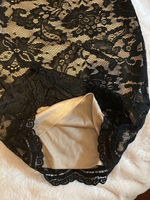 Дантелена рокля за 6 евро