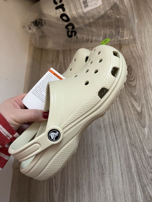 Papuci Crocs mar 37