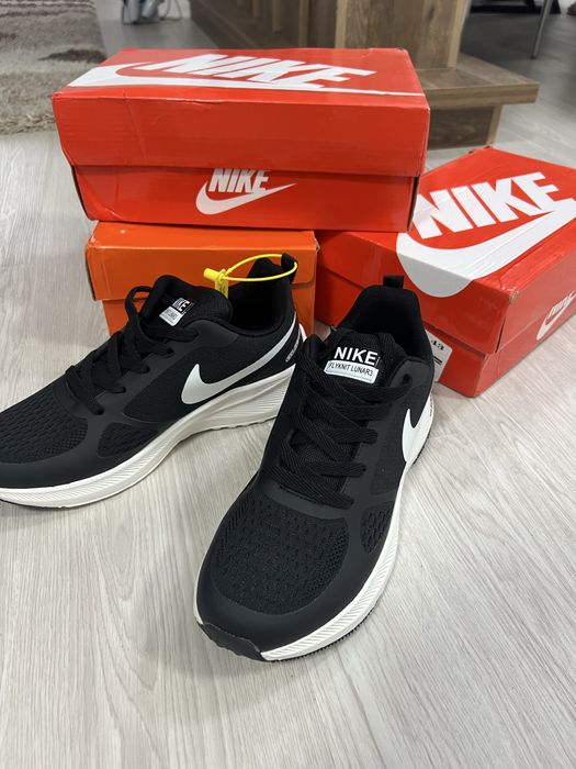 Кроссовки мужские новые