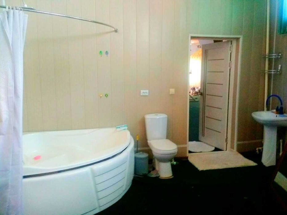 Наберижнийда   Уй Сотилади 5 СОТИК 3 ХОНА УЛУГБЕК пос. СУВ буйи