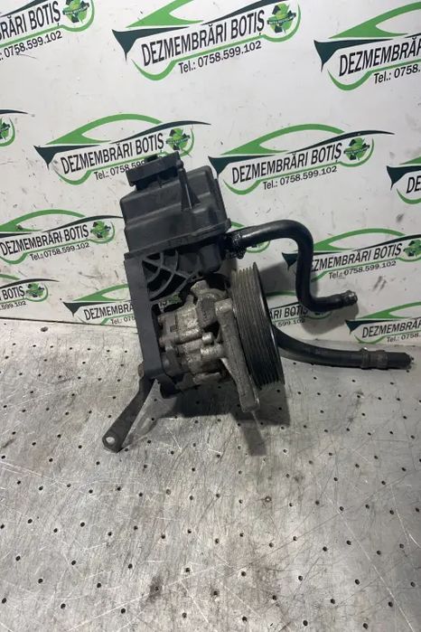 Pompa servodirectie mecanica A 006 466 76 04 Mercedes-Benz E-Class