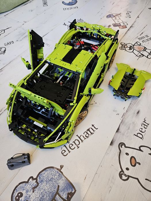 Lego technic lamborghini Sian