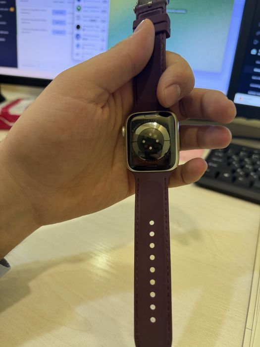 Apple watch series 9 45 silver