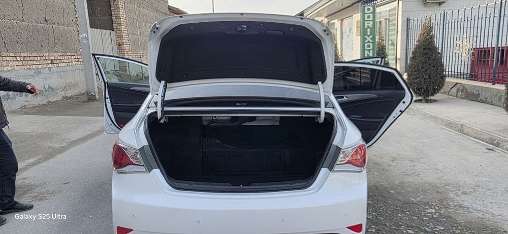 Hyundai Sonata Hybrid