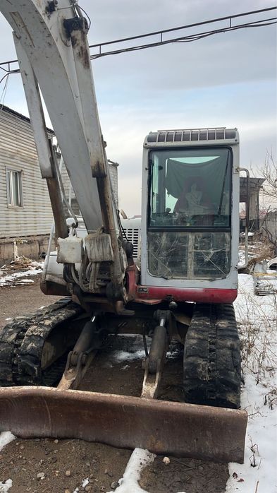 Продам  гусеничный экскаватор Halla Takeuchi