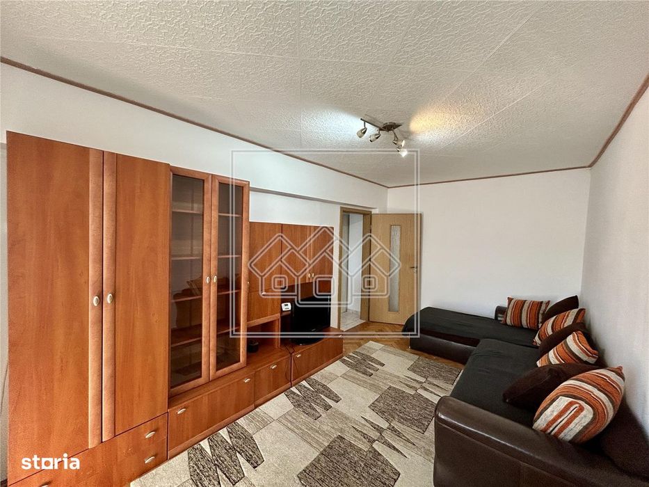 Apartament 2 camere, decomandat, la cheie, zona buna