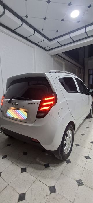 Spark vikupga beriladi