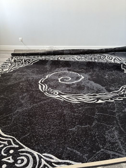 Продам 2 ковра в отличном состоянии