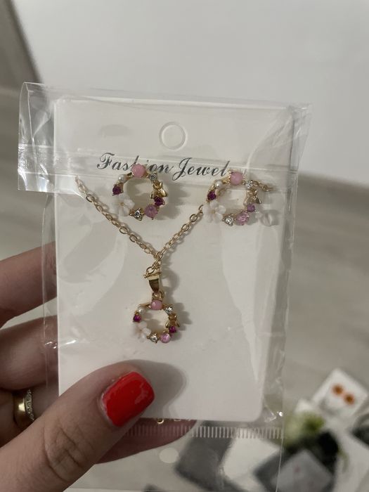 Seturi cercei + colier