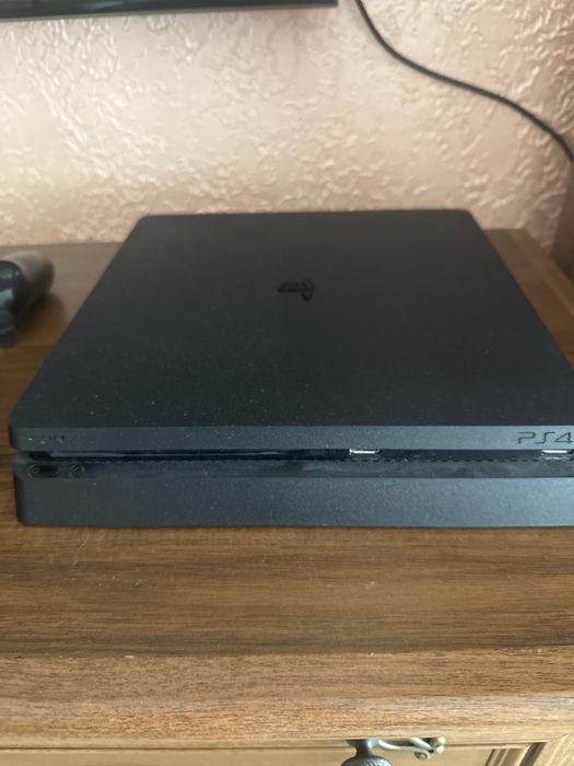 PlayStation 4 Slim 1 торг есть