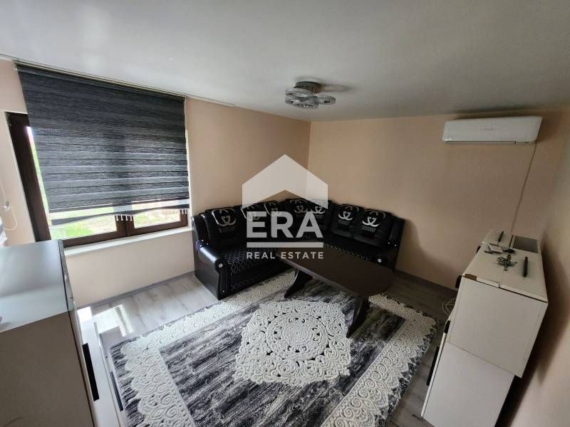 Еднофамилна къща, с. Бъзън