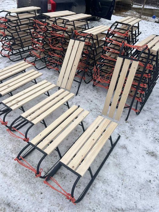 Sanie din lemn cu metal