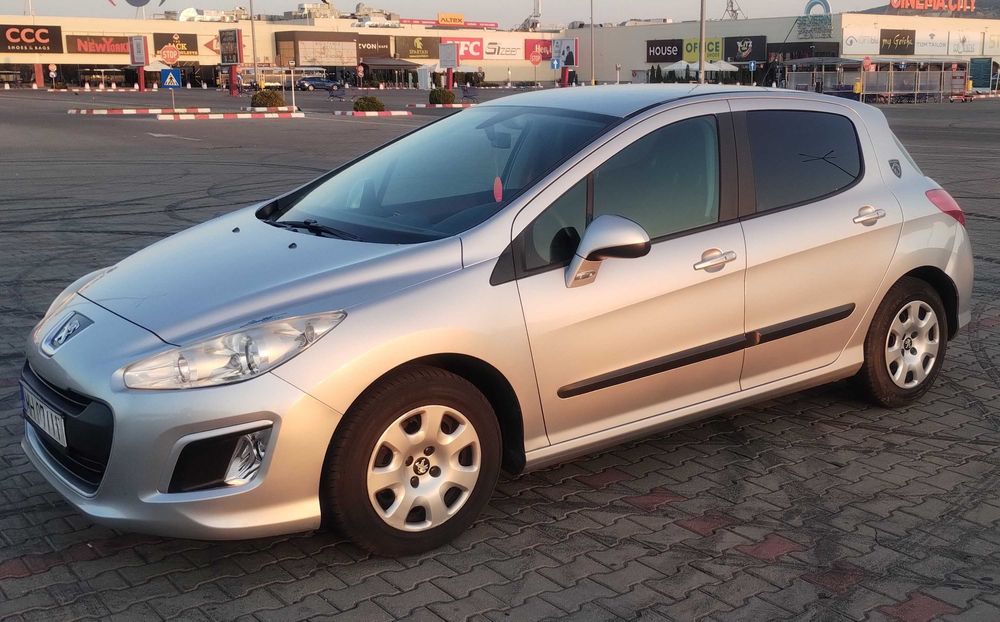 Peugeot 308 Facelift - EURO 5 - 1.6 Benzină - Carte Service
