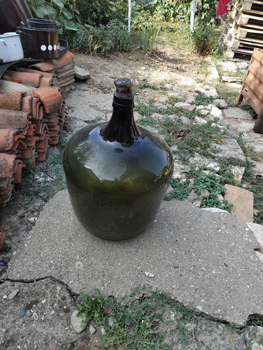 Продавам стара дамаджана