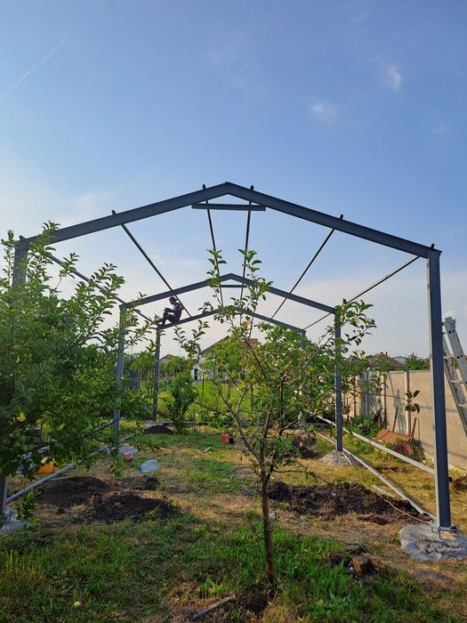 Vand hale metalice avem pe stoc asiguram transport si montaj rog serio