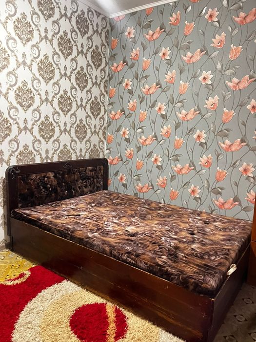 Спальный кровать