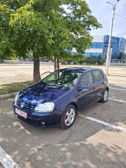 Volkswagen Golf V//Cartea R.A.R Făcută/An 2008/Motor 1.4 Benzină