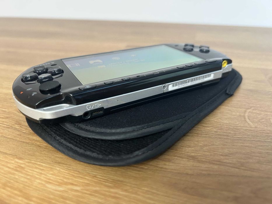Consolă PSP 3000 neagra modată — acumulator nou, garantie 1 an