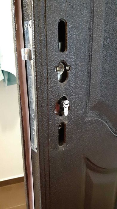 Deblocari usi metalice 24/7 .Pentru orice problema sunați  -