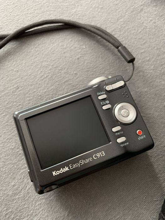 Camera Foto Digitala  KODAK EasyShare C913, 9.2 MegaPixel CCD  Zoom Lens 3X, SD Card 2GB Digital Point and Shot Camera