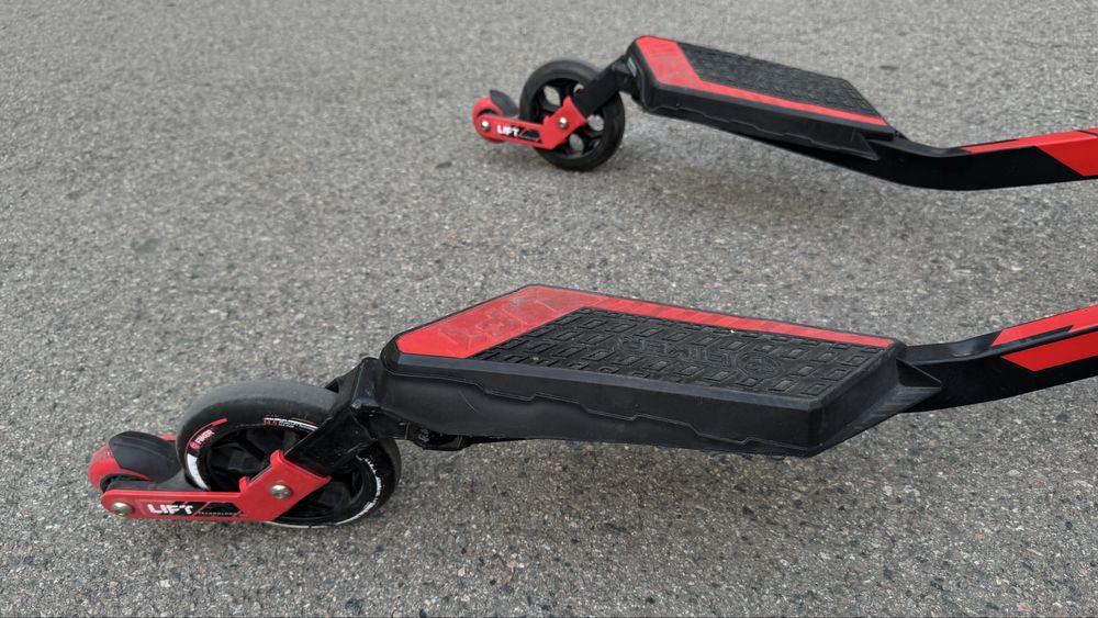 Самокат пятиколесный маневренный