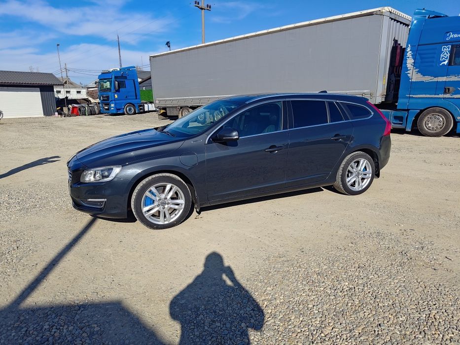 Volvo v60 plug in hynrid 288cp