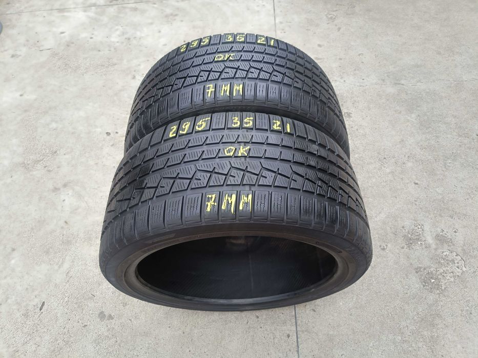 Doua anvelope iarna 295 35 21 yokohama W drive profil de 7 mm