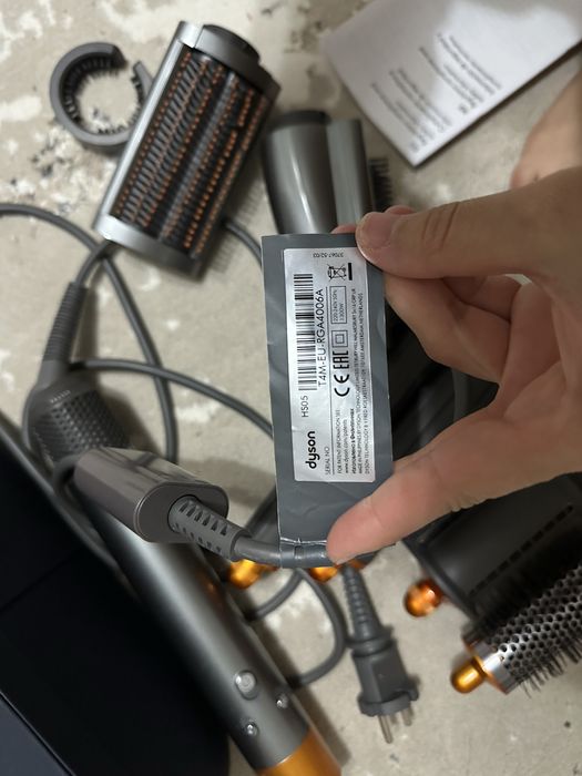 Dyson airwrap стайлер