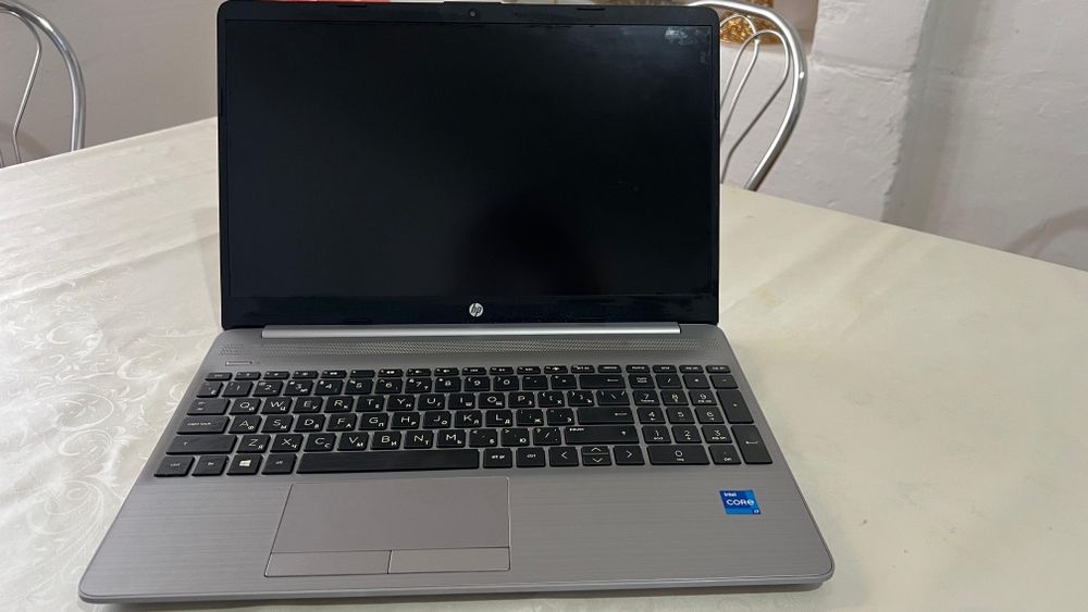 Ноутбук HP 250 GB.