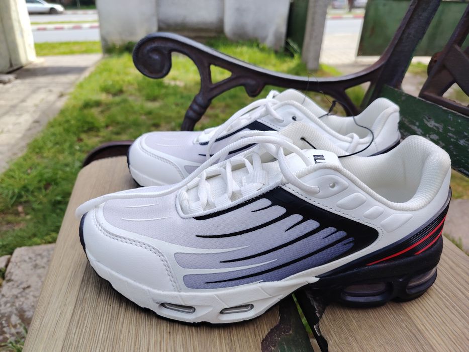 Нови маратонки ///