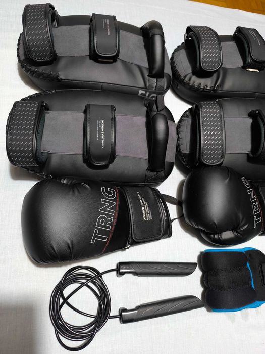 Lot echipament,accesorii protectie kickboxing/muay tai,MMA,BOX,fitness