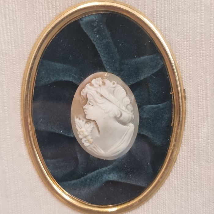 Cameo vintage autentic din fildeș sculptat manual